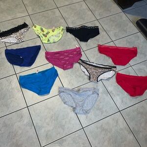 Women’s Victoria secret underwear bundle(10) size large